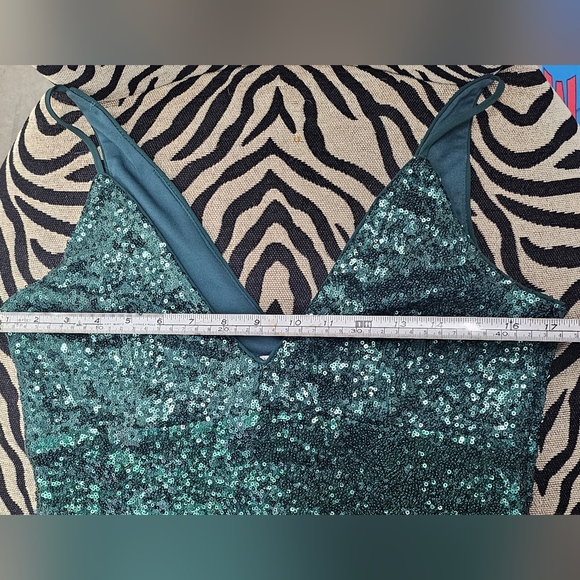 Green Sequined Minidress Xtraordinary - Picture 4 of 6